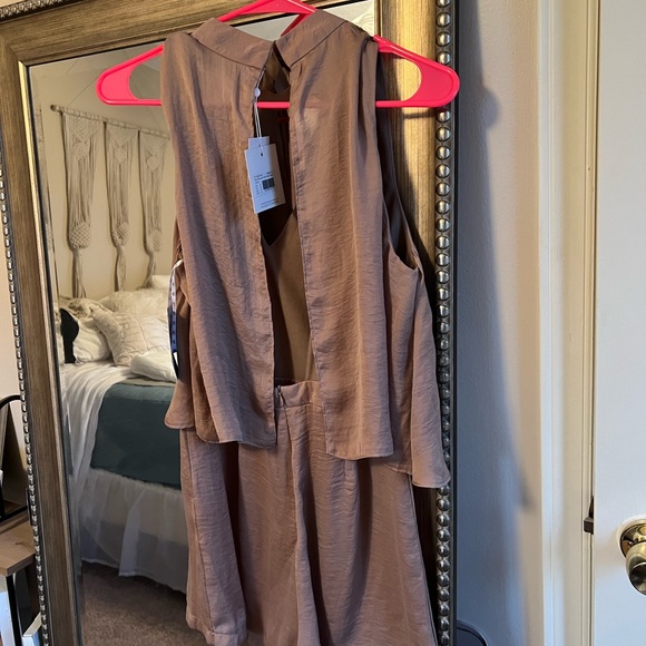 Missguided Silky Double Layer Choker Playsuit - Picture 4 of 4